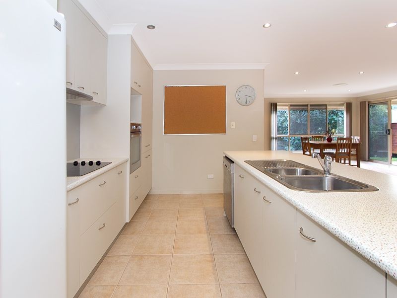 11 Zoe Place, Moggill QLD 4070