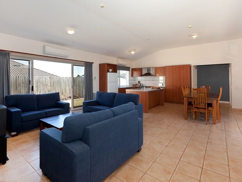 17 Silky Oak Avenue, Moggill QLD 4070