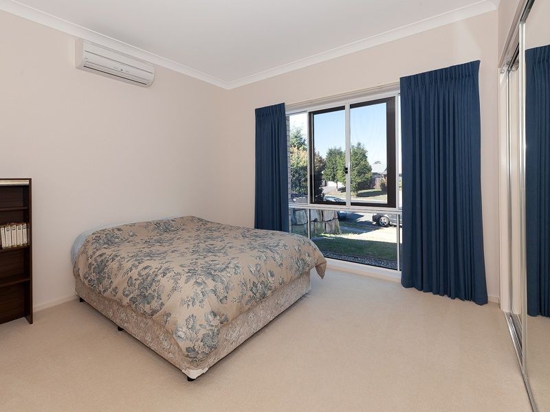 17 Silky Oak Avenue, Moggill QLD 4070