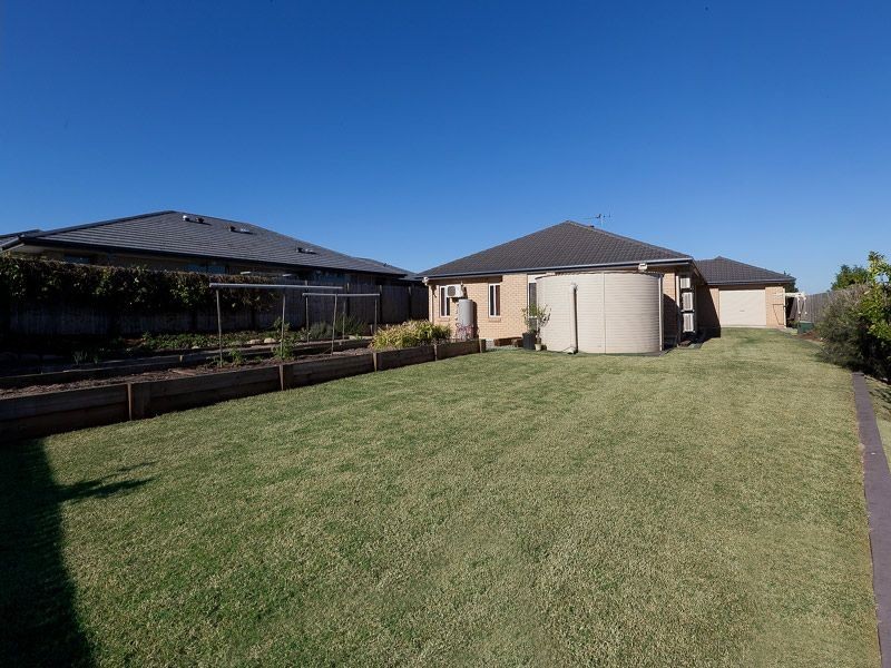 17 Silky Oak Avenue, Moggill QLD 4070