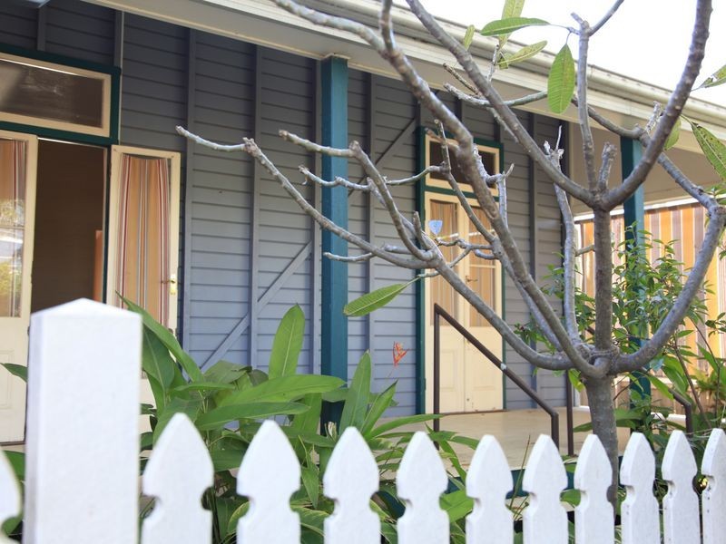 24 Morehead Street, South Townsville QLD 4810