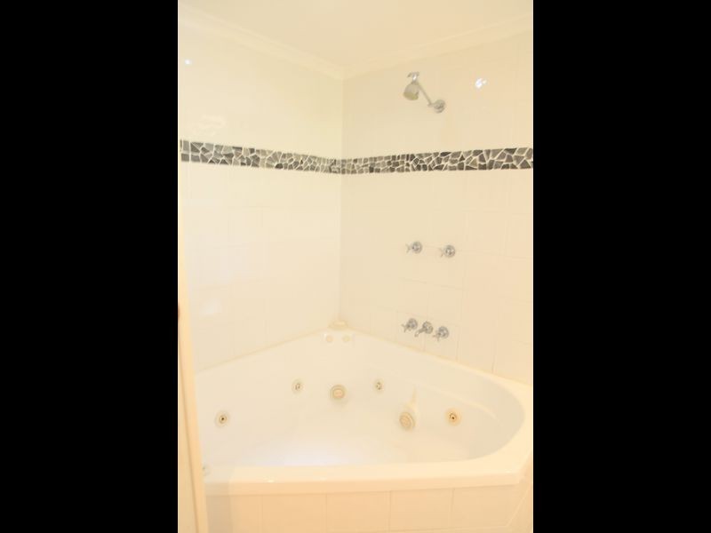 24 Morehead Street, South Townsville QLD 4810