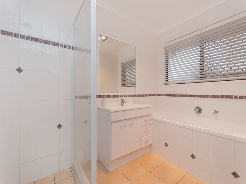 16 Brentwood Place, Moggill QLD 4070