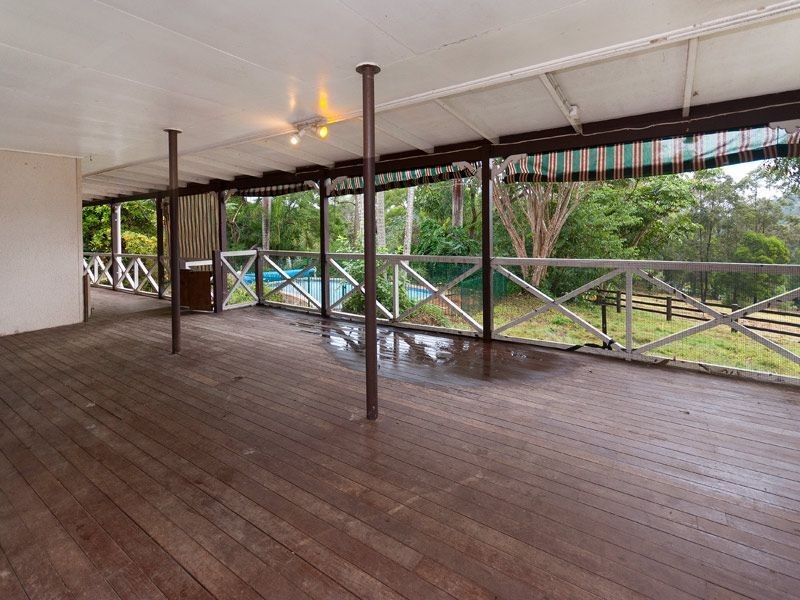 195 Gold Creek Road, Brookfield QLD 4069