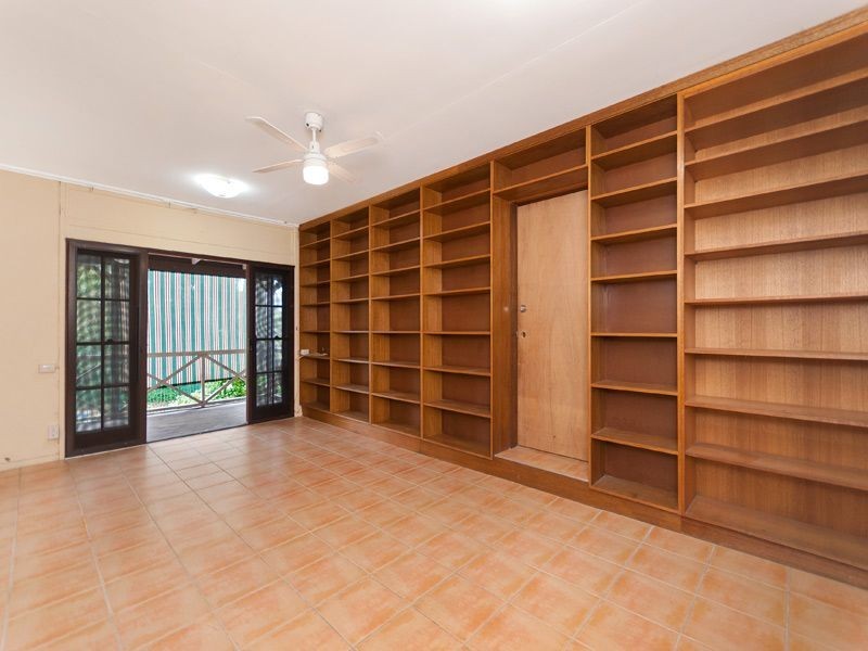 195 Gold Creek Road, Brookfield QLD 4069