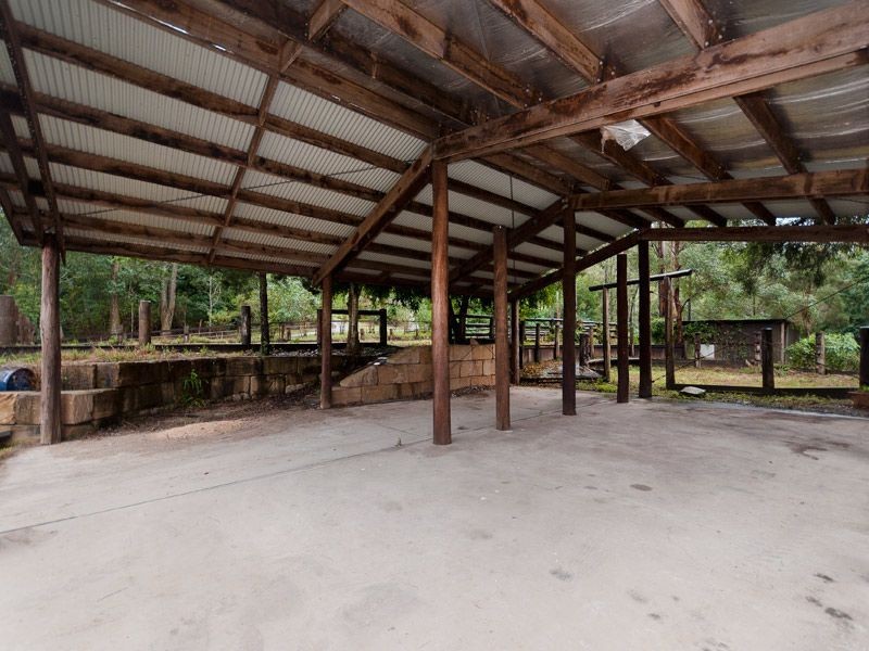 195 Gold Creek Road, Brookfield QLD 4069