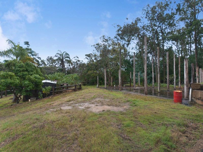 195 Gold Creek Road, Brookfield QLD 4069