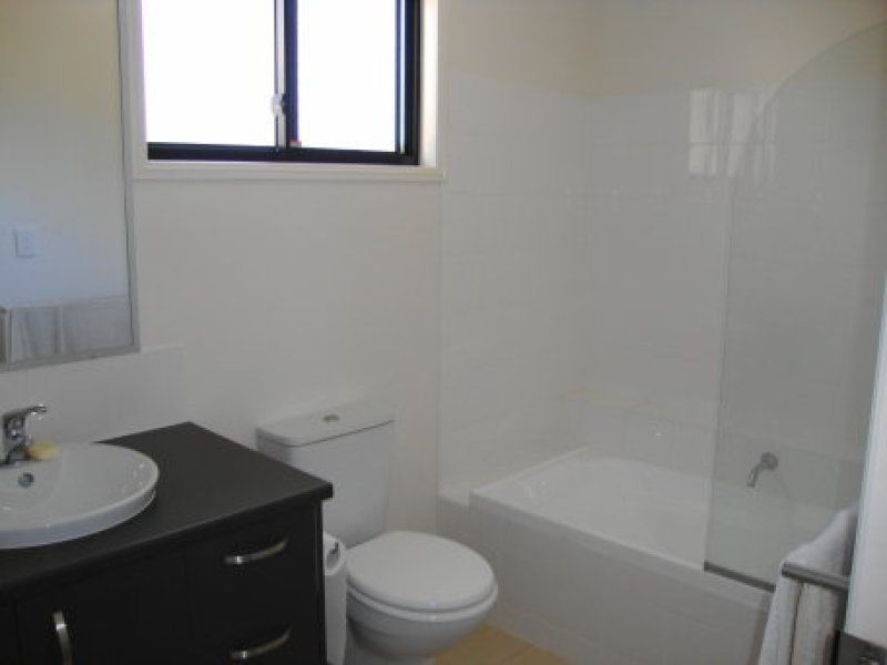 8/52 Golden Crest Place, Bellbowrie QLD 4070