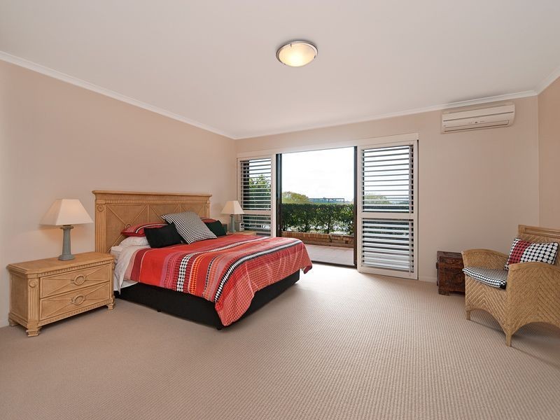 11A/32 Swann Road, Taringa QLD 4068