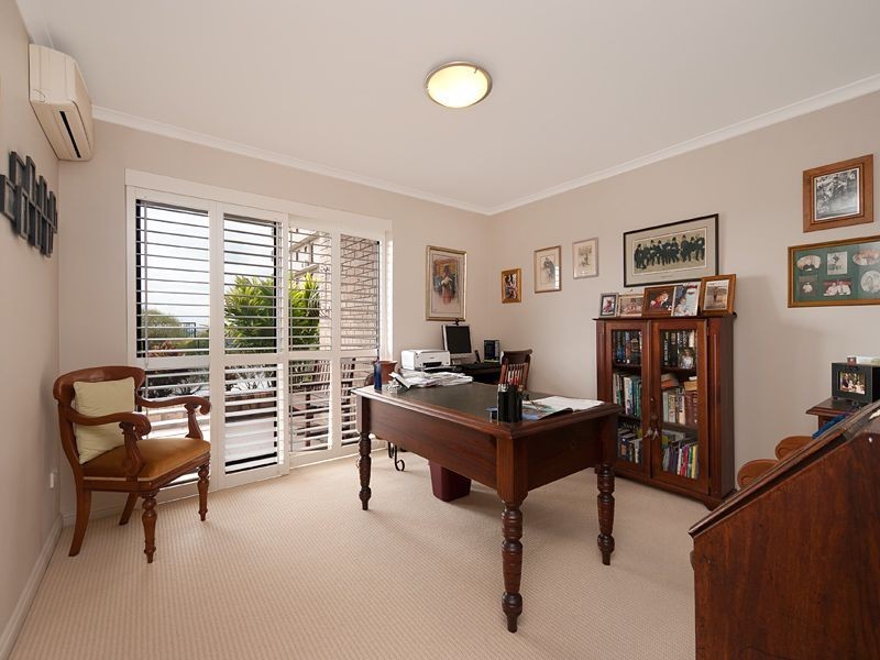 11A/32 Swann Road, Taringa QLD 4068