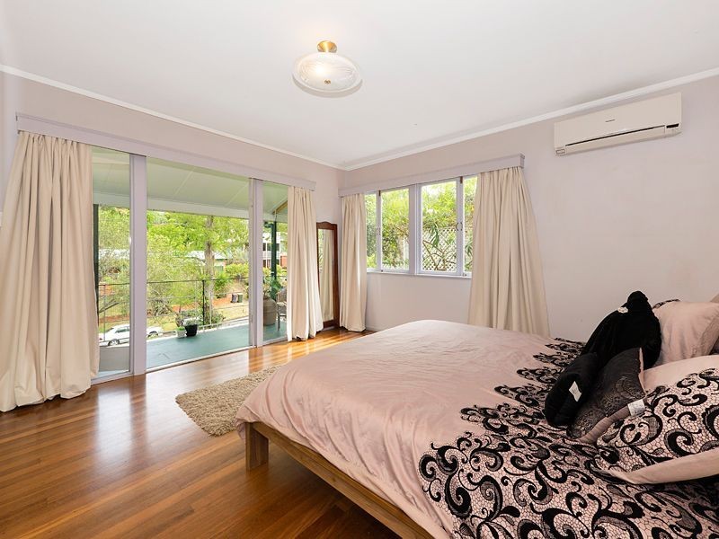 15 Dempster Street, Toowong QLD 4066