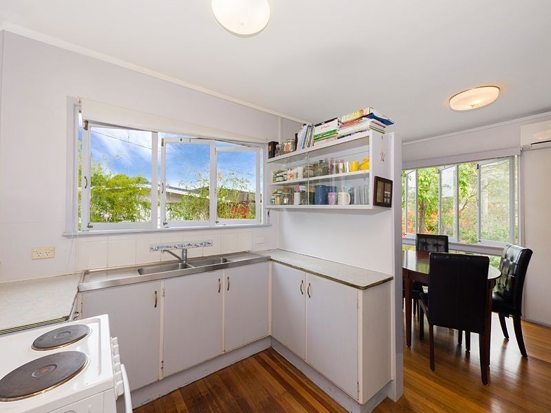 15 Dempster Street, Toowong QLD 4066