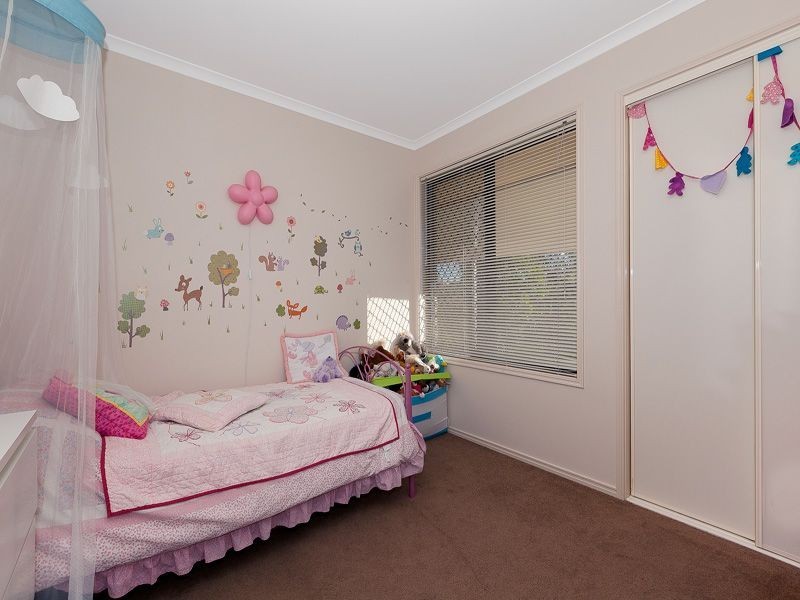 16 Krystyna Court, Karalee QLD 4306