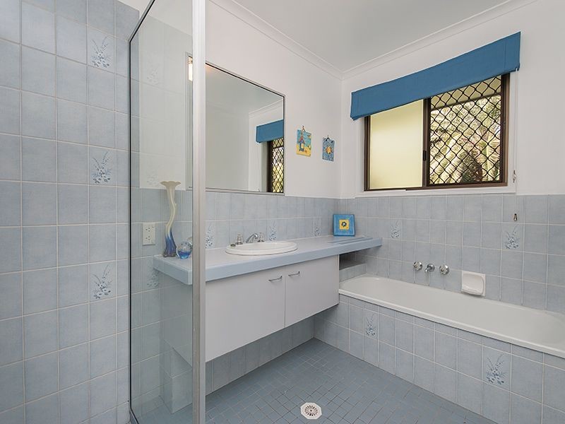 16 Montanus Drive, Bellbowrie QLD 4070