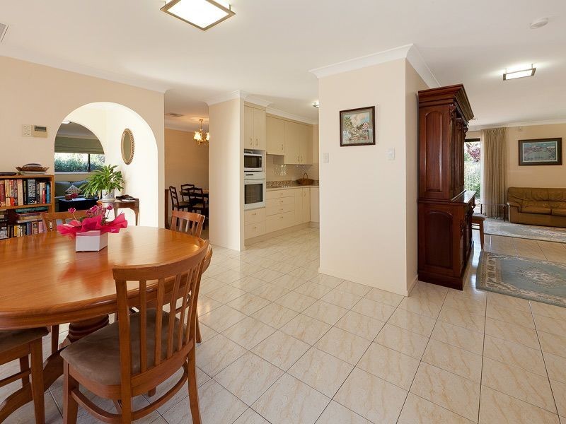 29 Pandian Crescent, Bellbowrie QLD 4070