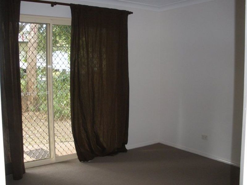 2/124 Carmody Road, St Lucia QLD 4067