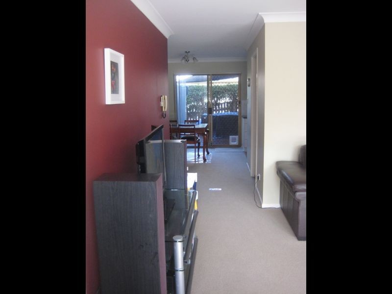 2/11 Lucinda Street, Taringa QLD 4068