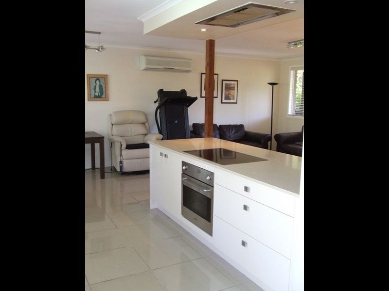 6 Neptune Street, Chapel Hill QLD 4069