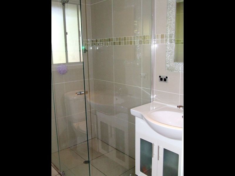 6 Neptune Street, Chapel Hill QLD 4069