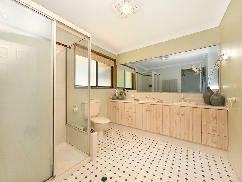 11 Marlock Street, Bellbowrie QLD 4070