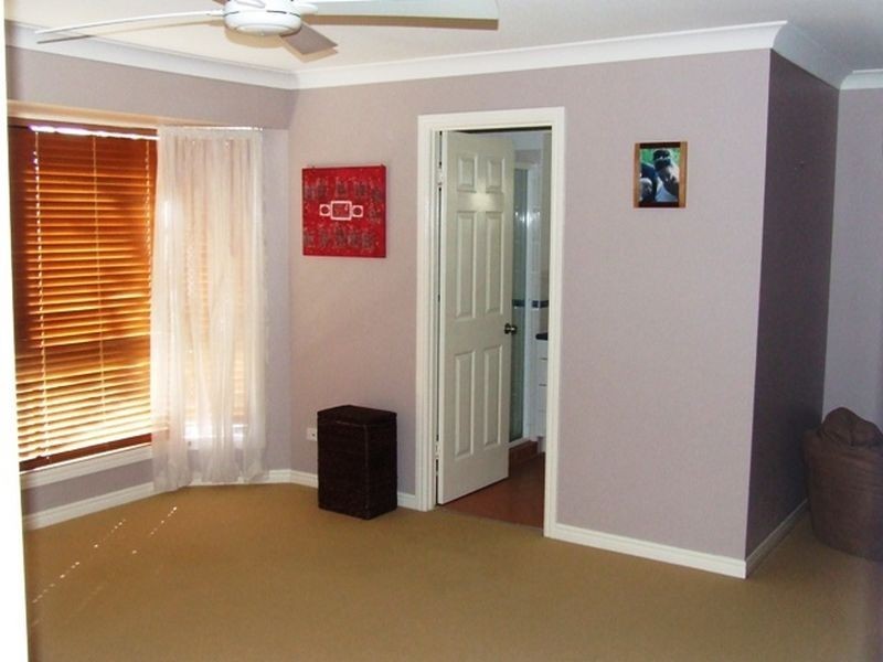 26 Oldfield Place, Brookfield QLD 4069
