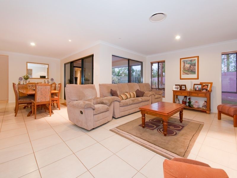 31 Lancaster Court, Moggill QLD 4070