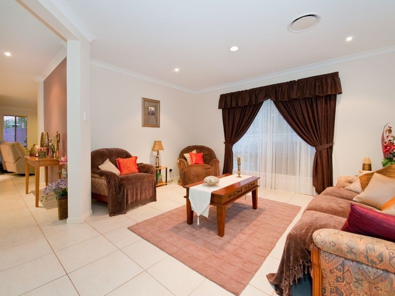 31 Lancaster Court, Moggill QLD 4070