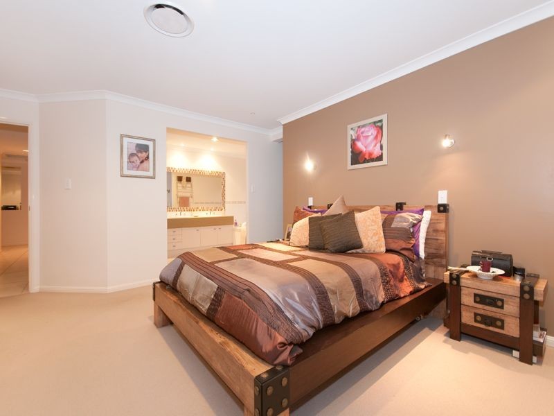 31 Lancaster Court, Moggill QLD 4070