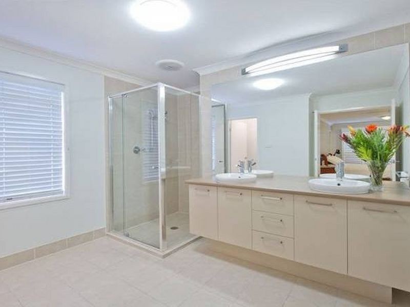 12 Frederick Street, Moggill QLD 4070