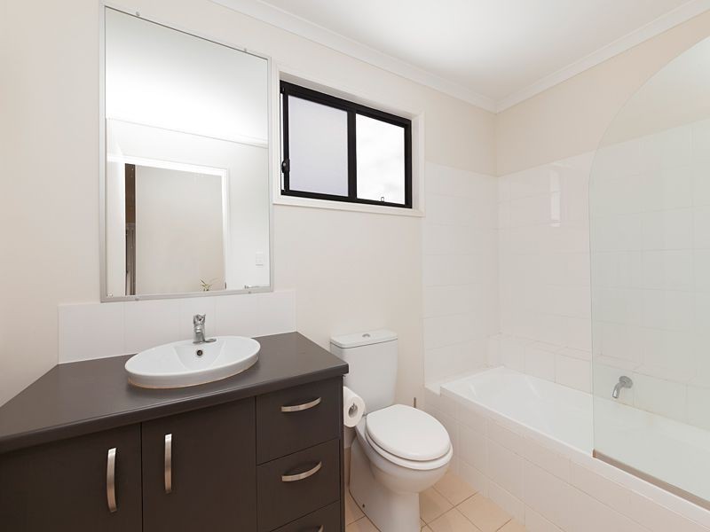 8/52 Golden Crest Place, Bellbowrie QLD 4070