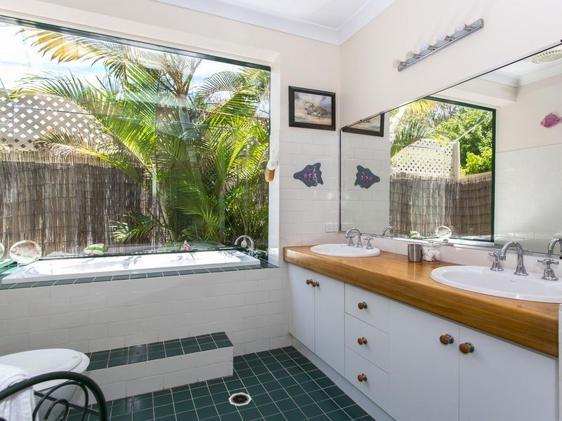 7 Drysdale Crescent, Brookfield QLD 4069