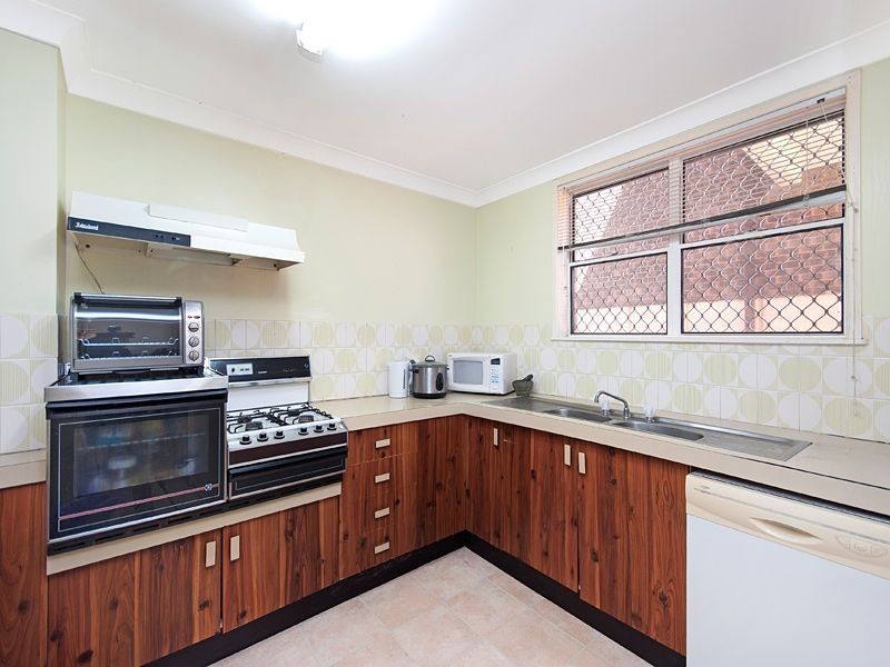 3/77 Warren Street, St Lucia QLD 4067