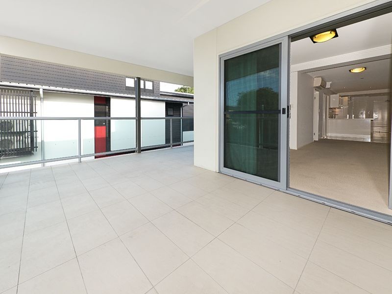 6/51 Lambert Road, Indooroopilly QLD 4068