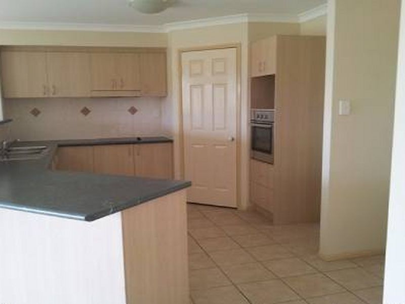 7 Regency Crescent, Moggill QLD 4070