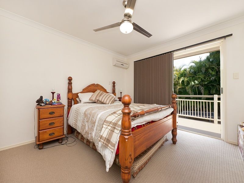 16 Campbell Crescent, Bellbowrie QLD 4070