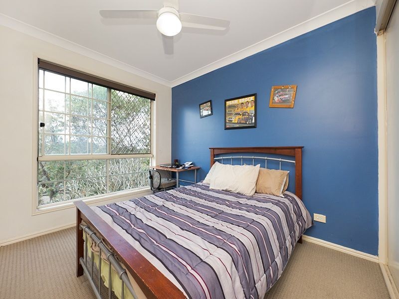16 Campbell Crescent, Bellbowrie QLD 4070