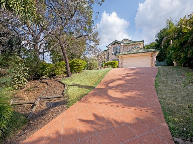 16 Campbell Crescent, Bellbowrie QLD 4070