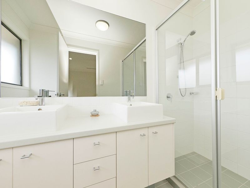 12 Spotted Gum Place, Moggill QLD 4070