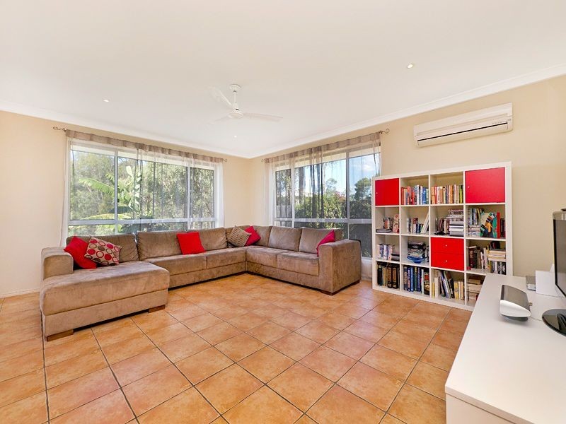 84 Beaufort Crescent, Moggill QLD 4070