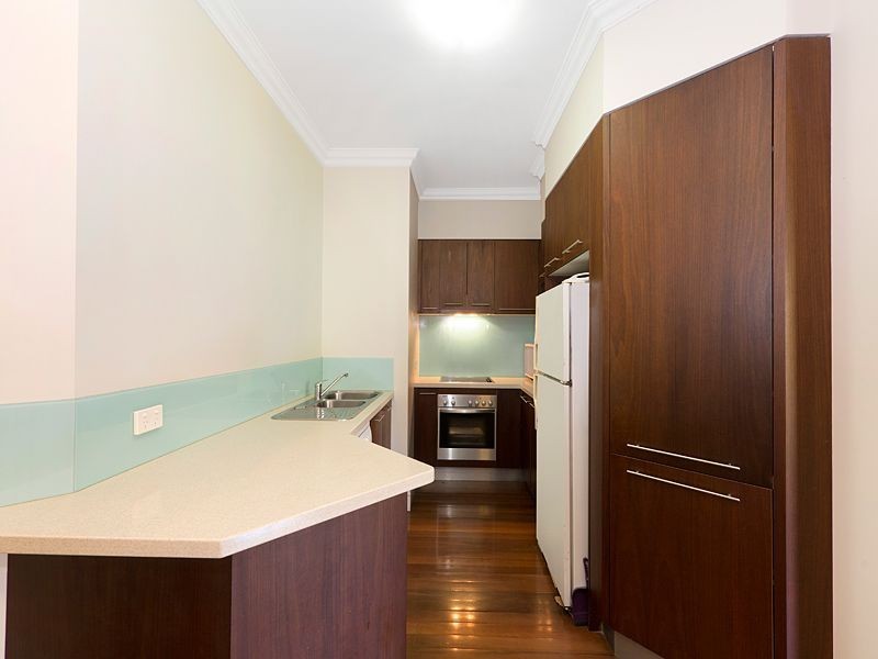 3/60 Kensington Terrace, Toowong QLD 4066