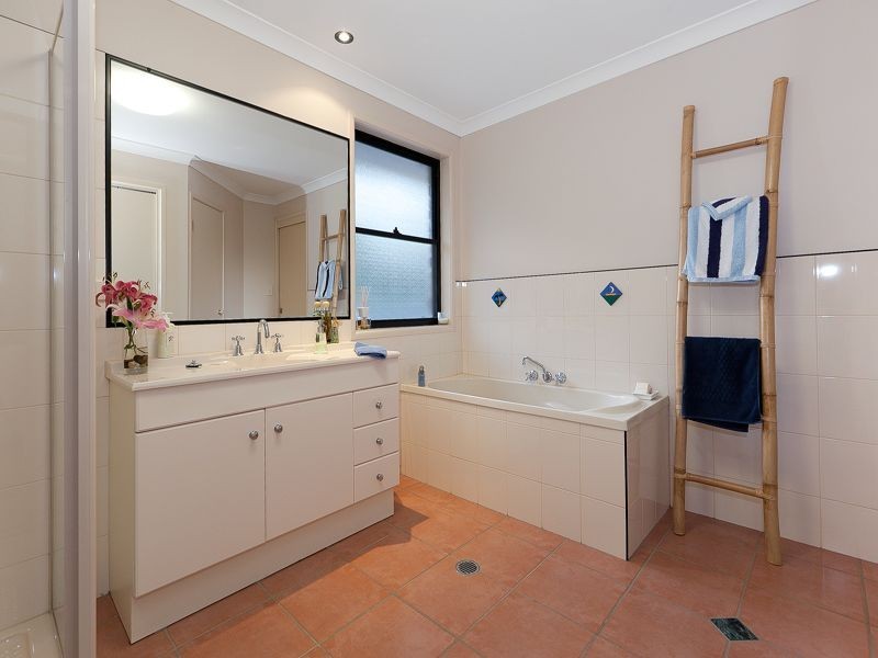 7 Norman Street, Fig Tree Pocket QLD 4069