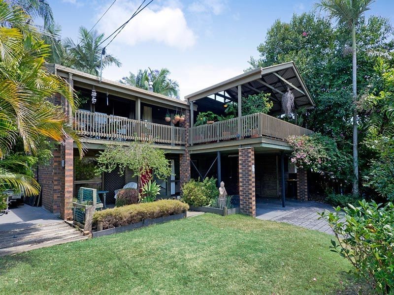 6 Melinda Street, Kenmore QLD 4069