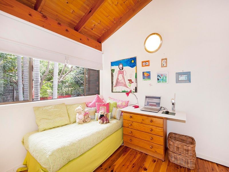 6 Melinda Street, Kenmore QLD 4069