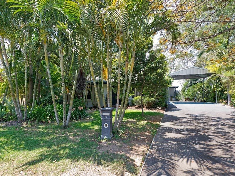 17 Omeo Grove, Karana Downs QLD 4306