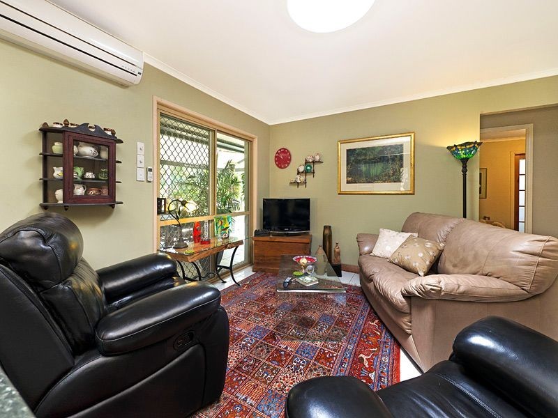 17 Omeo Grove, Karana Downs QLD 4306