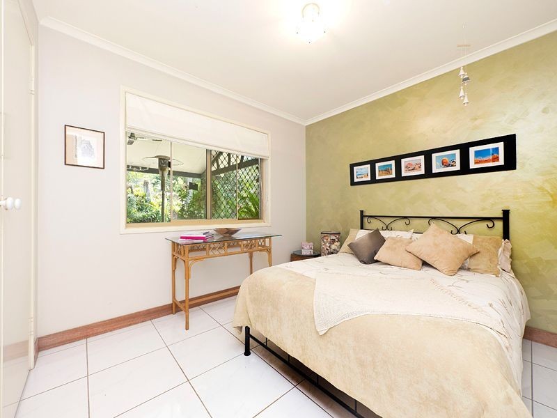 17 Omeo Grove, Karana Downs QLD 4306