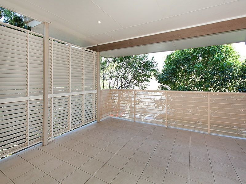 1/163 Central Avenue, Indooroopilly QLD 4068