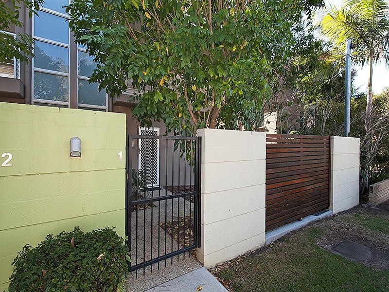 1/163 Central Avenue, Indooroopilly QLD 4068