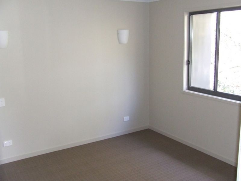 2/16 Brasted Street, Taringa QLD 4068