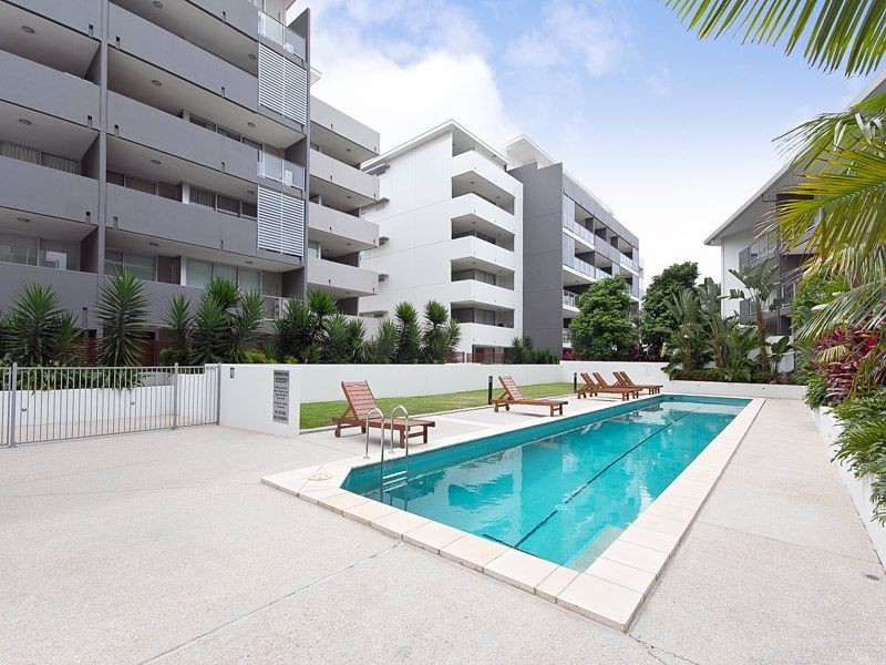 126/95 Clarence Road, Indooroopilly QLD 4068